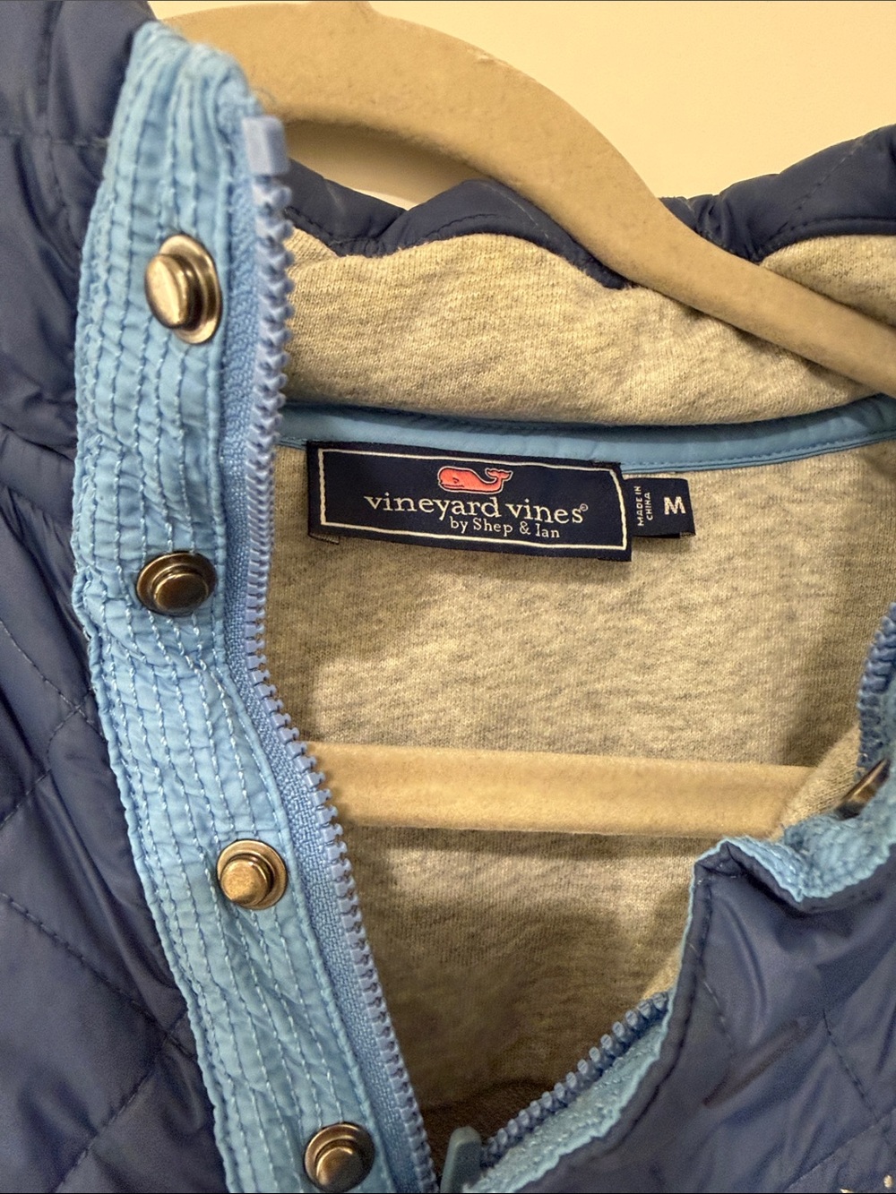 Vineyard Vines Gray Sweatshirt with Navy Quilted Yoke - Picture 6 of 8